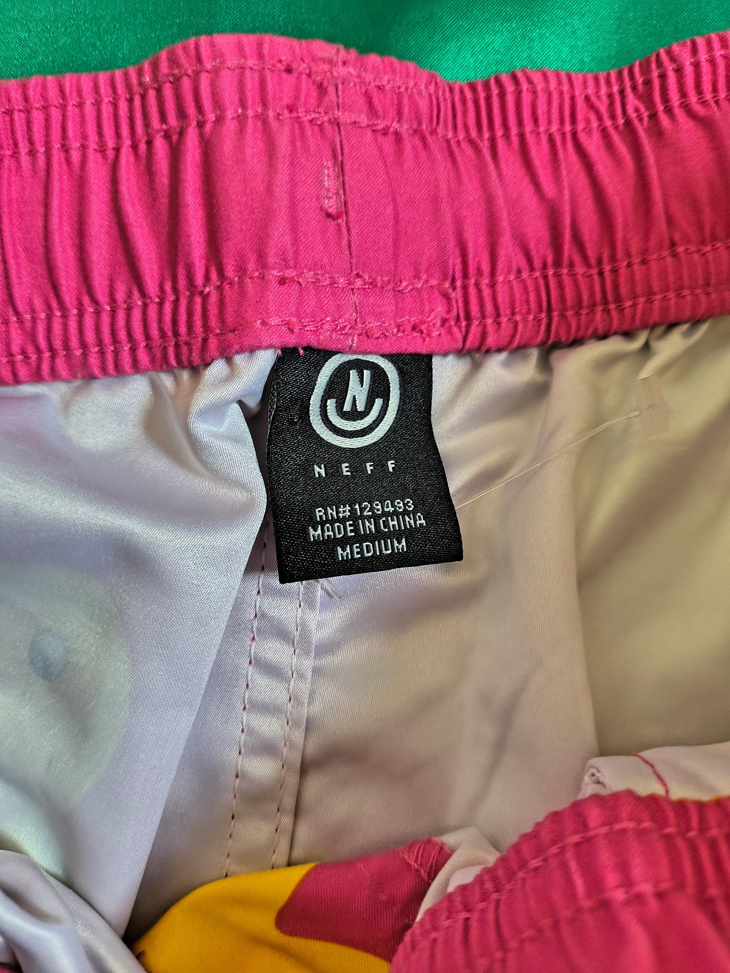 Men Neff Rubber Ducky Shorts size Medium