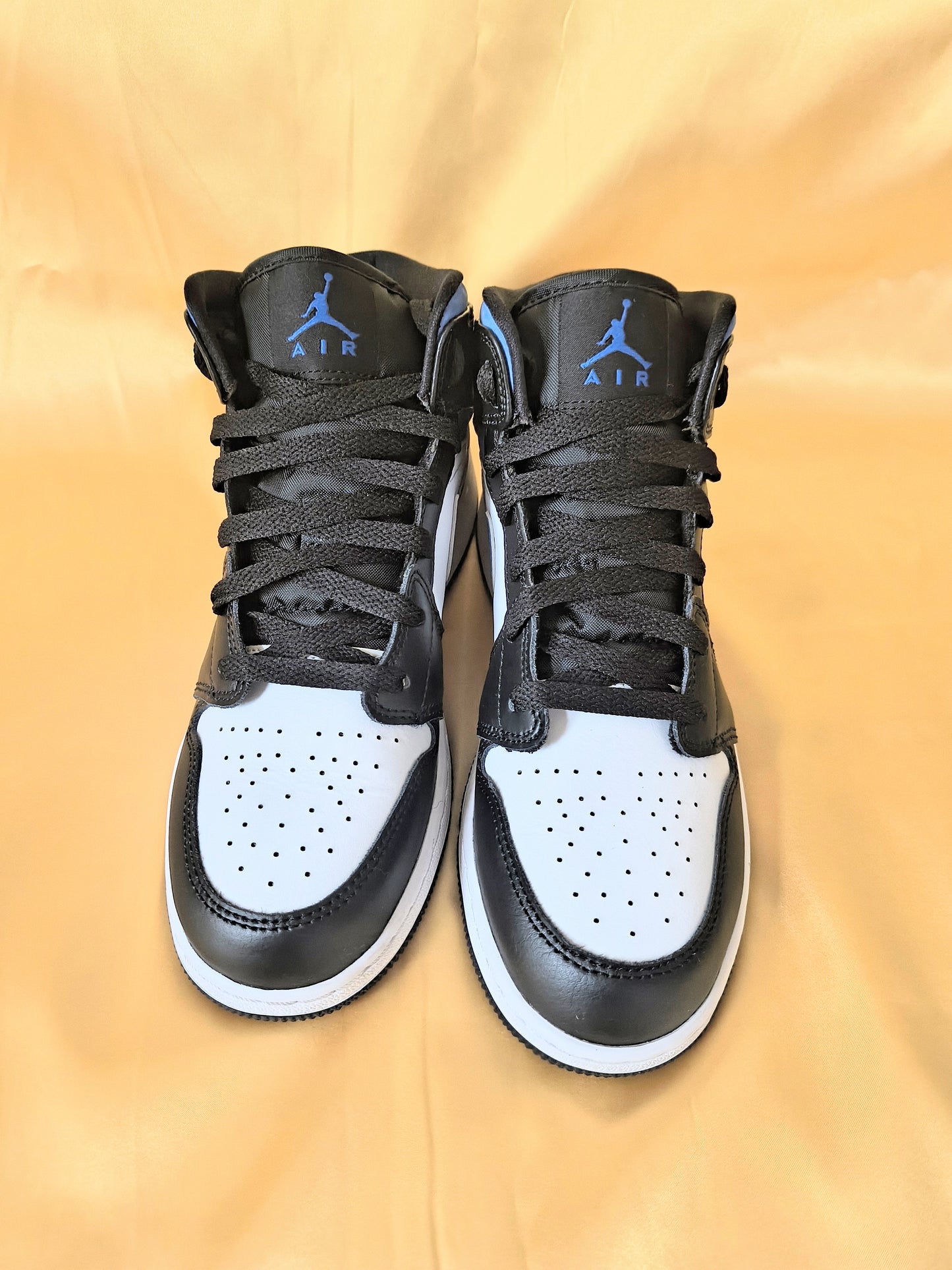 Air Jordan 1 Mid "Racer Blue" Size 6.5Y