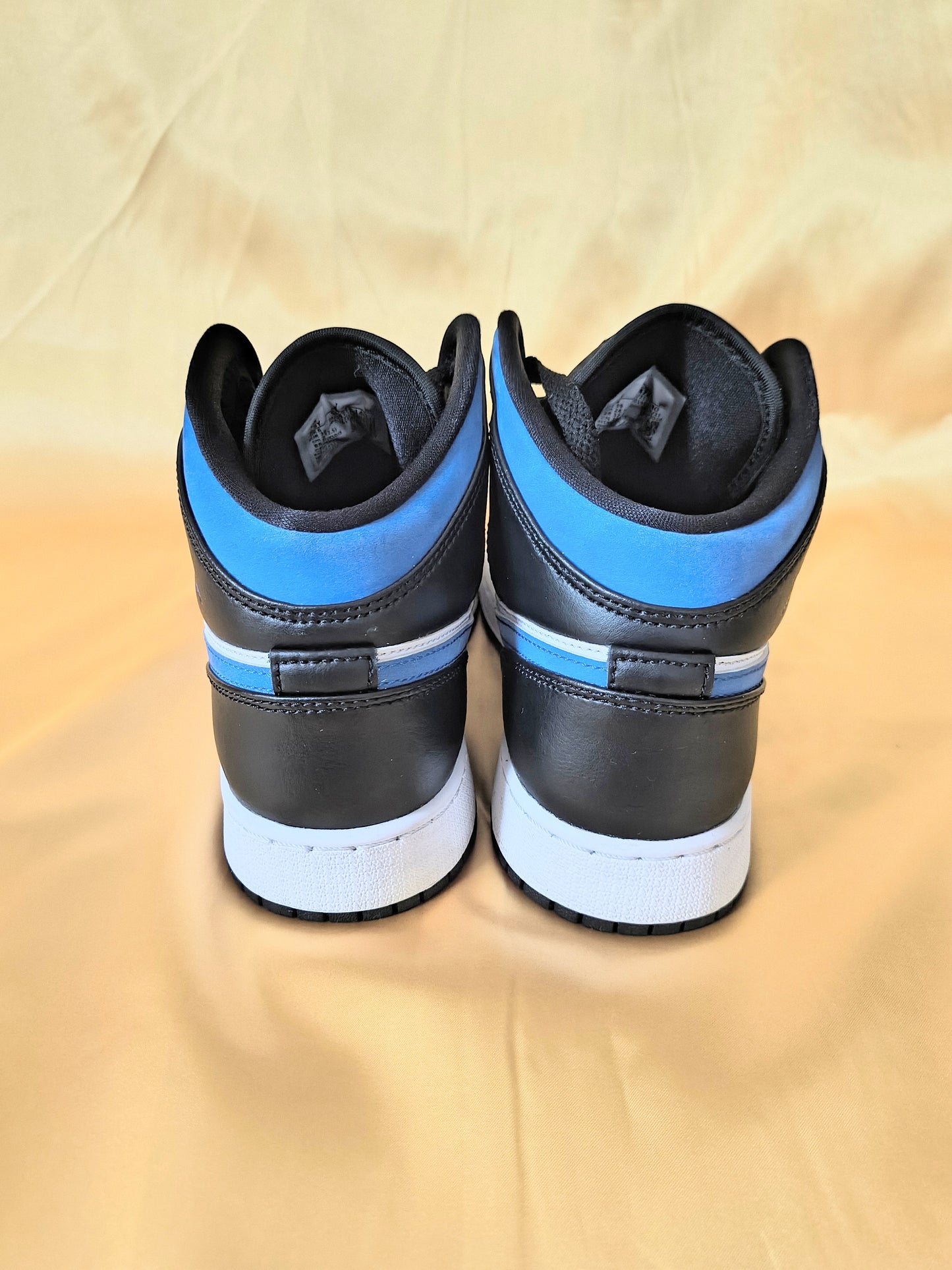 Air Jordan 1 Mid "Racer Blue" Size 6.5Y