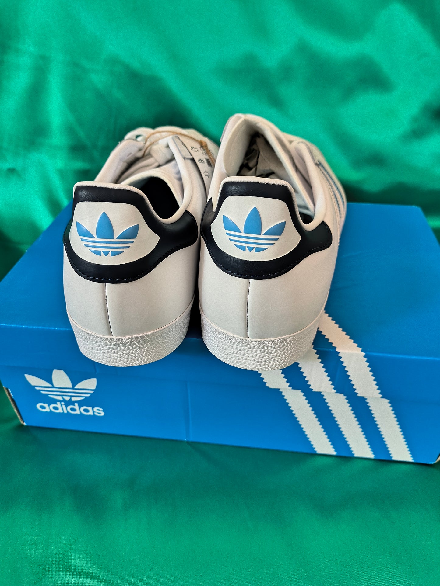 Adidas Gazelle " White Blue Burst" size 8.5