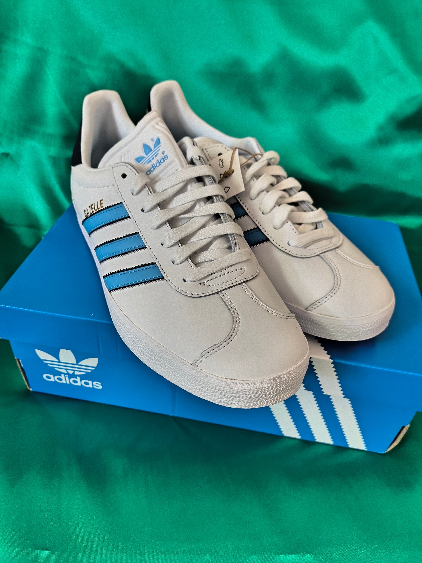 Adidas Gazelle " White Blue Burst" size 8.5