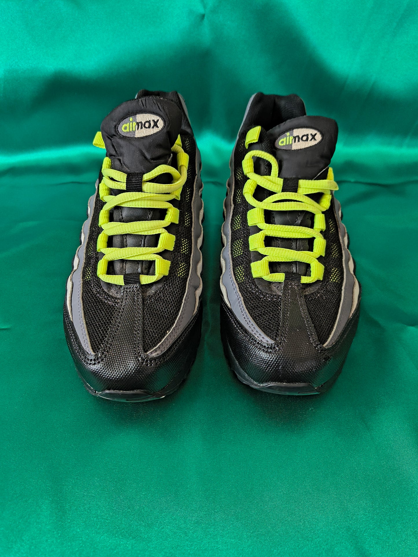 Air Max 95 "Black Volt" size 6.5Y GS