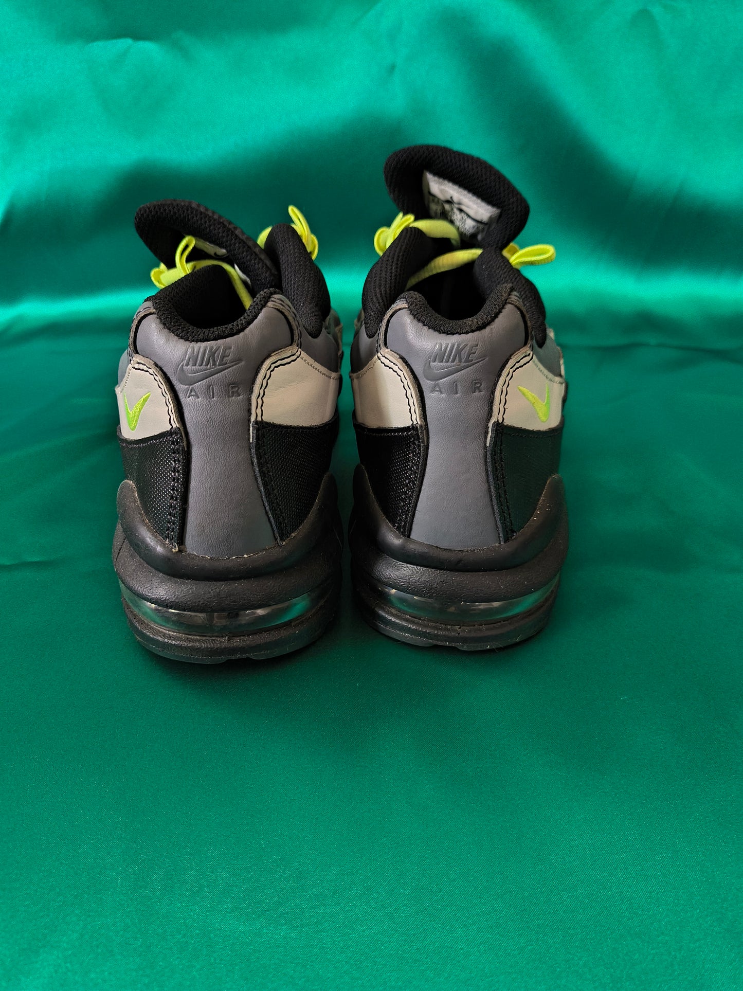 Air Max 95 "Black Volt" size 6.5Y GS