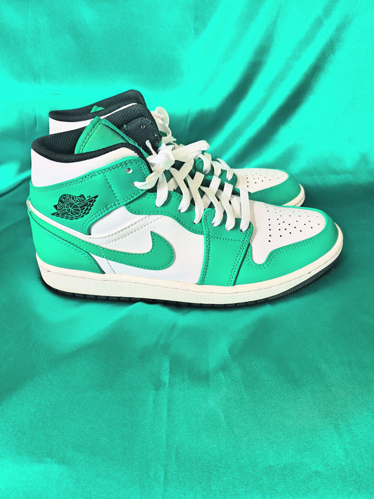 Air Jordan 1 Mid Lucky Green Size 8